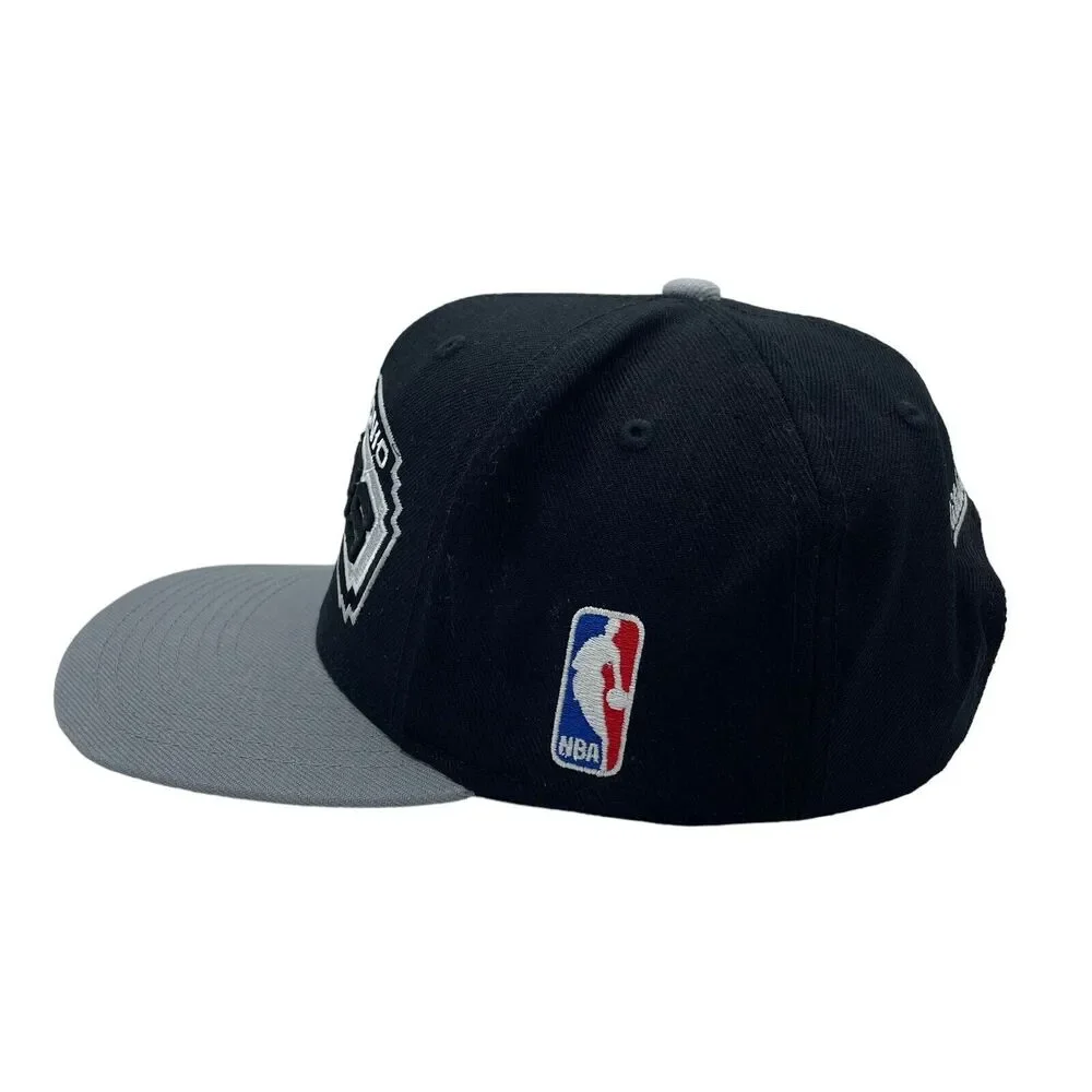 San Antonio Spurs Logo Side Logoman Snapback Hat Mitchell & Ness NBA GUV EUC - Picture 3 of 8